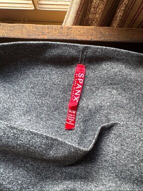 SPANX Heather Gray Crewneck Sweater with Red Tag